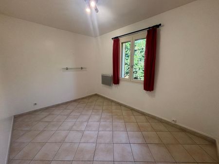 Location Maison 5 pièces 106m² AIRE SUR L ADOUR 40800 - Photo 2