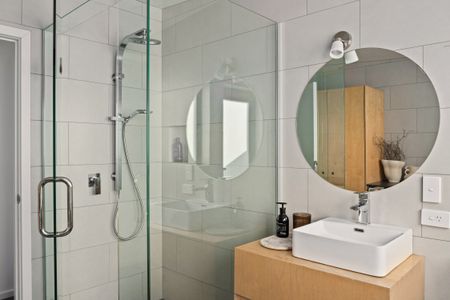 Two Bedroom - Fully Furnished - Photo 4