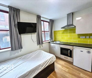 Studio to rent - Photo 3