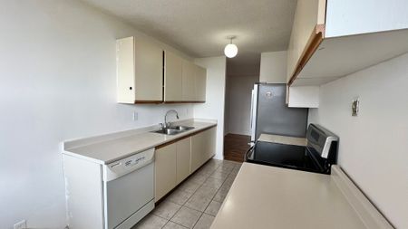 For Lease - 25 Kensington Road Unit# 1407, Brampton, Ontario - Photo 4