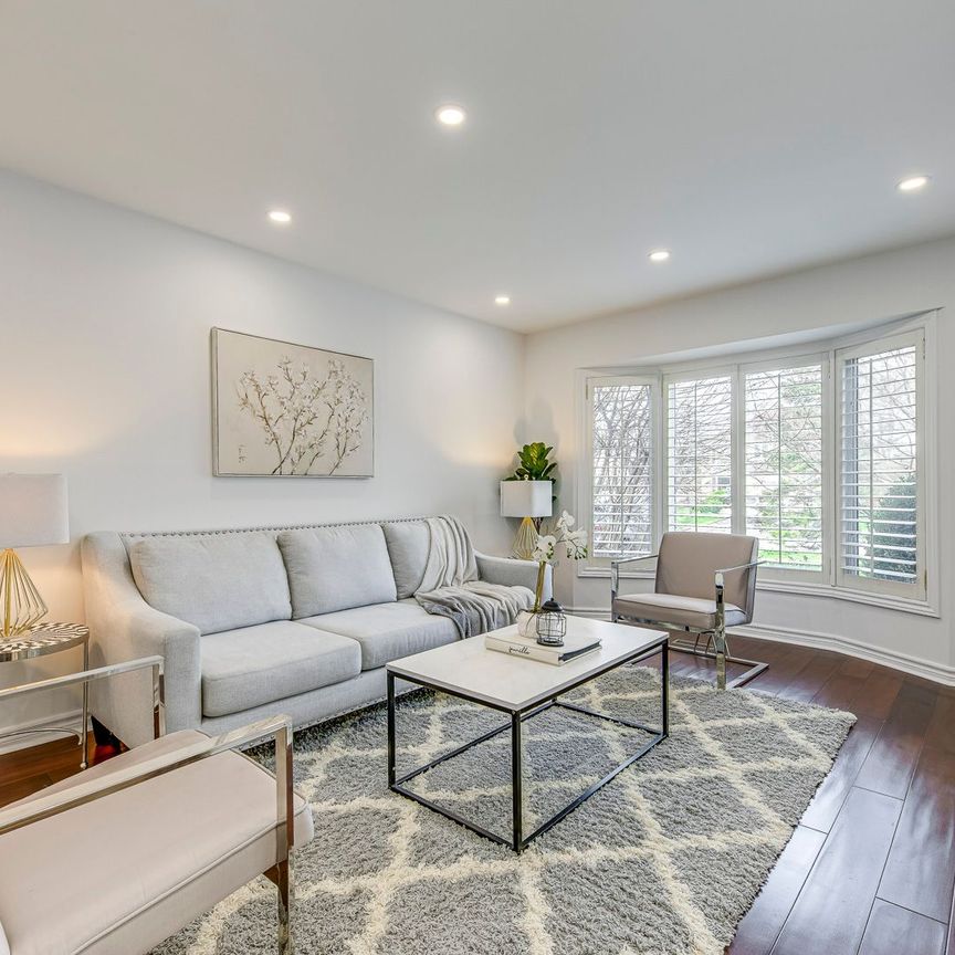 For Lease - 2075 Banbury Crescent, Oakville, Ontario - Photo 1