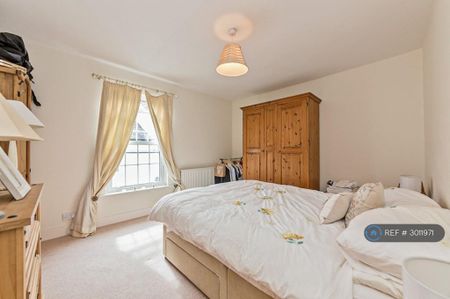 2 bedroom end of terrace house to rent - Photo 3