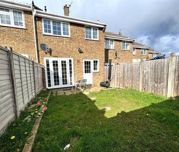 3 bedroom terraced house to rent - Photo 5