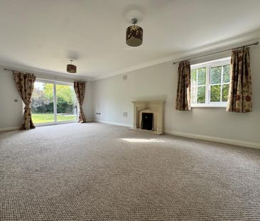 5 bedroom detached house to rent - Photo 2