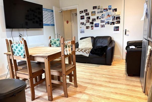 4 bedroom house to rent - Photo 1