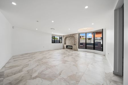 Brand New Masterpiece in Middleton Grange - Photo 3