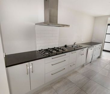 Two story home! - Photo 2