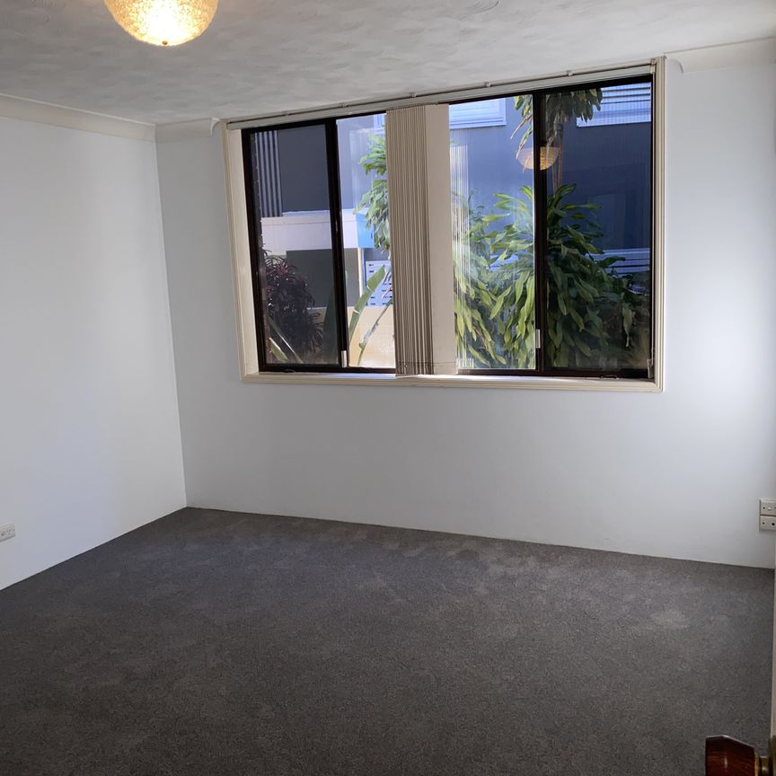 2 Bedroom Apartment In the Heart Of Broadbeach - Photo 1