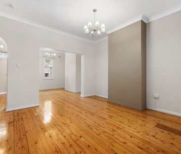 Three-Level Renovated Home with Private Courtyard - Photo 6