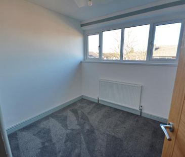 3 bedroom end of terrace house to rent - Photo 5