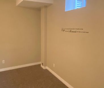 For Lease - 38 Castle Drive, Barrie, Ontario - Photo 1