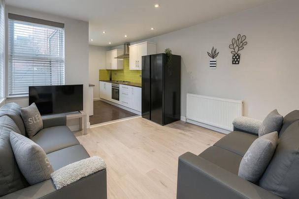 4 bedroom house to rent - Photo 1