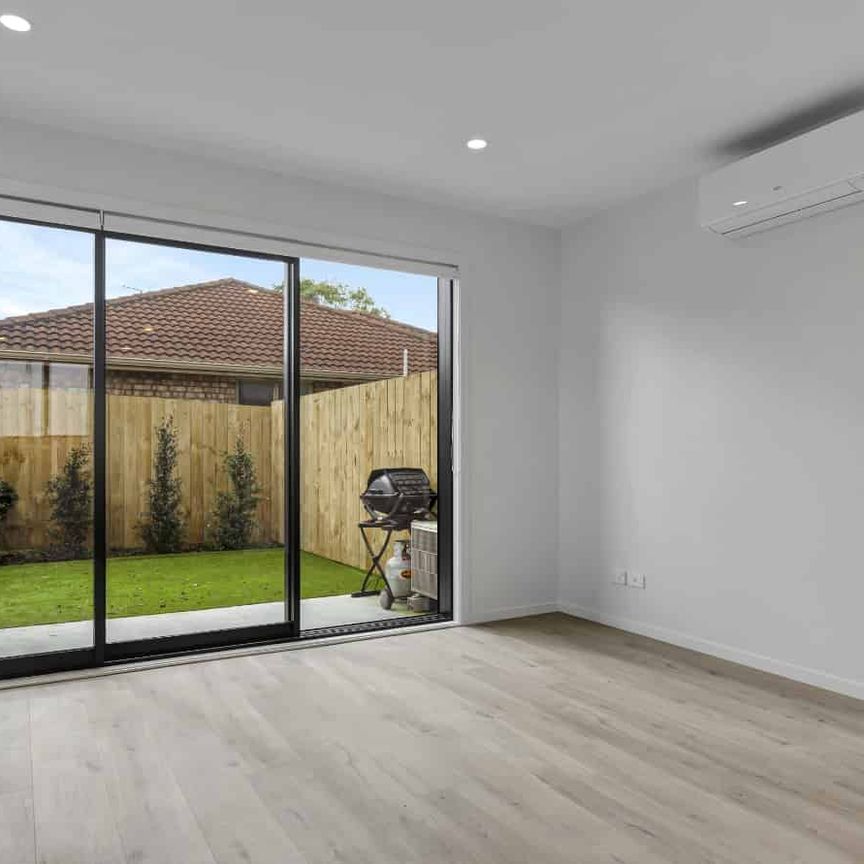 2 BEDS / 2.5 BATHS / AVAILABLE FROM 24th JULY - Photo 1