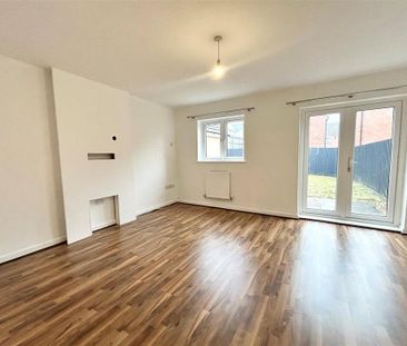 3 bedroom semi-detached house to rent - Photo 1