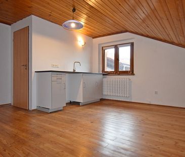 Pronájem bytu 1+kk 20 m² - Fotografie 1