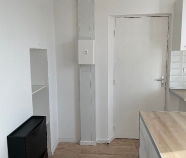 Location Appartement 1 pièce 23m² - Photo 3