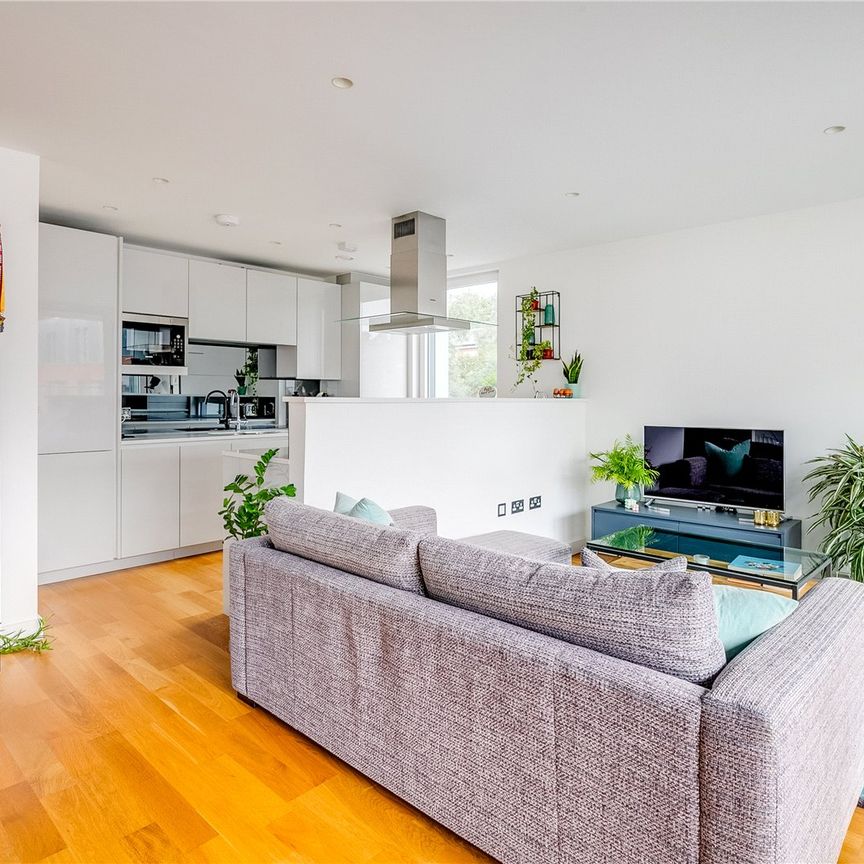 Fergusson Mews, Clapham, SW4, London - Photo 1