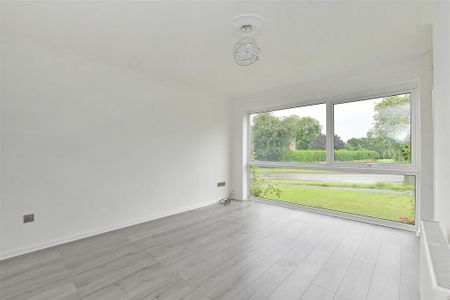 2 bedroom semi-detached house to rent - Photo 2