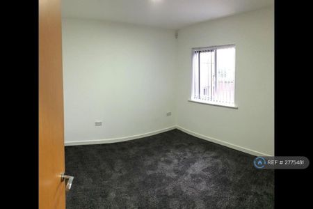 2 bedroom maisonette to rent - Photo 2