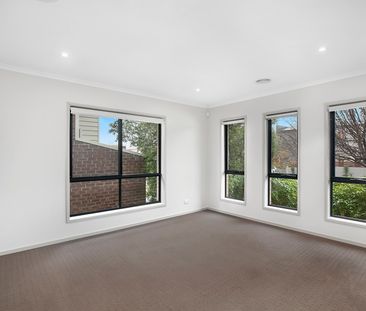 This home needs a new family - Photo 2