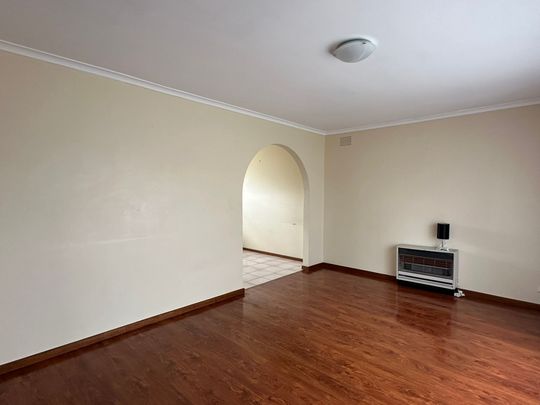 Neat Unit in a Great Location&excl; - Photo 1