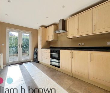 Lie Field Close - Photo 2