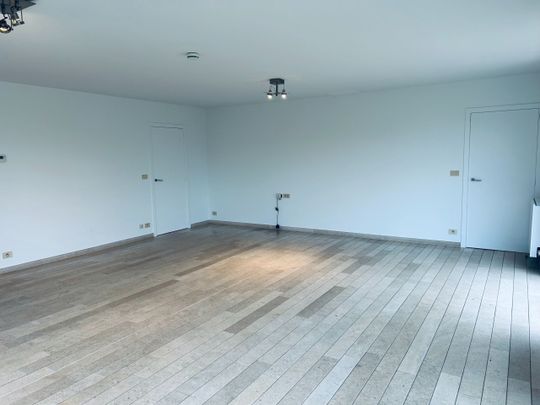 Ruim appartement (ca. 120m2) op 1e verdieping met 3 slaapkamers - Foto 1