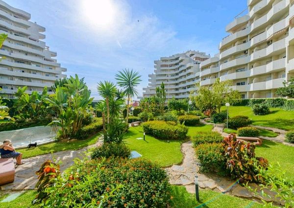 For rent HALF SEASON from 22/11/2024-30/5/2025 Beautiful apartment in Benalmadena Costa with sea views