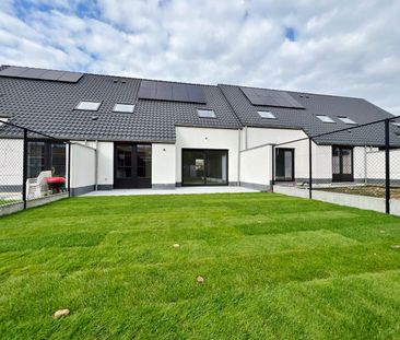 Nieuwbouwwoning met 3 slaapkamers, garage en zuid gerichte tuin - Photo 1