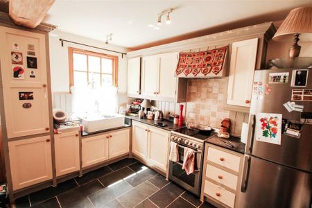 2 bedroom townhouse to rent - Photo 5