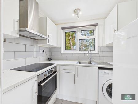 Lanercost Road, Crawley - Photo 3