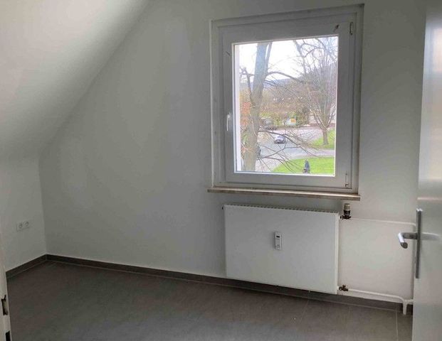 Gemütliche 2-Zimmer-Dachgeschosswohnung – ca. 43 m² mit Tageslichtbad - Foto 1