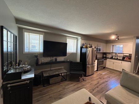 For Lease - 3200 Singleton Avenue Unit# 96, London South, Ontario - Photo 3