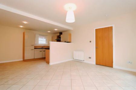 2Bedrooms, 3Bathrooms - Photo 4