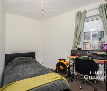 3 bedroom flat to rent - Photo 6