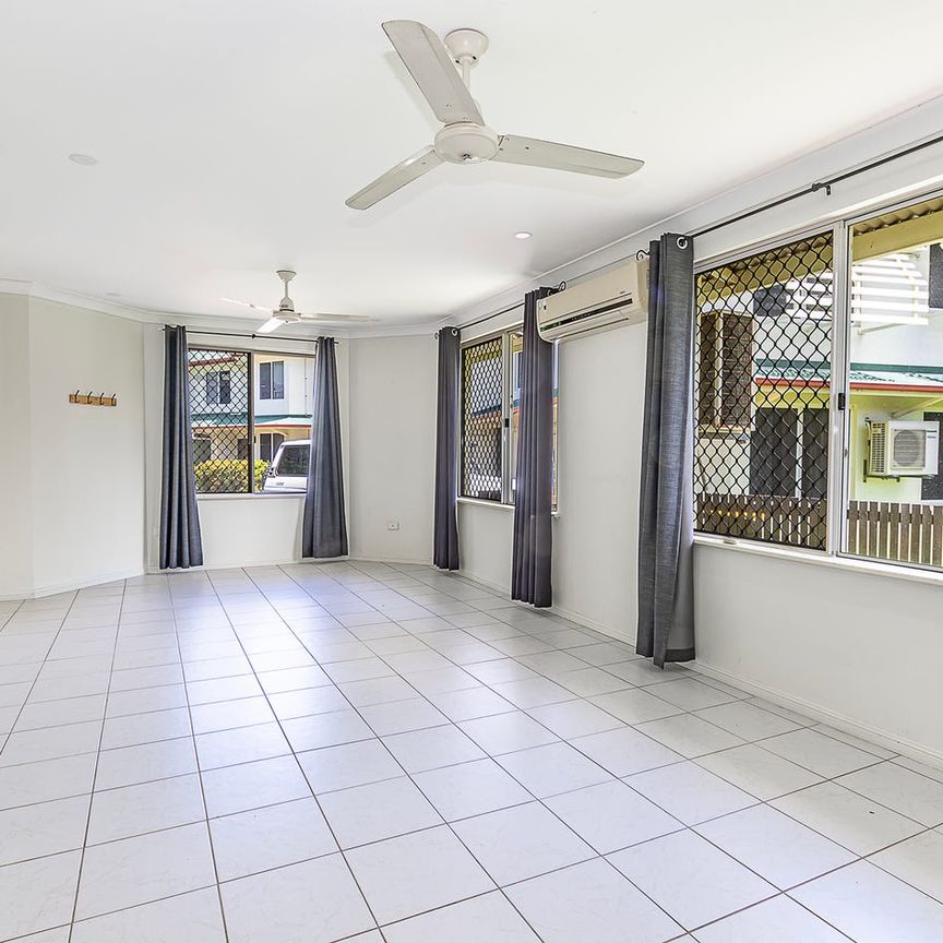 Spacious Townhouse to Rent in Pimlico - Photo 1