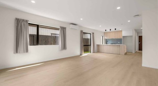 Brand new 3 bedroom home - Photo 1