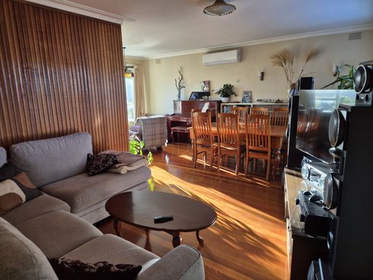 Mount Waverley - Photo 1