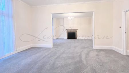 4 bedroom flat to rent - Photo 2