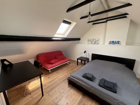 Recent gerenoveerd en volledig gemeubeld rijhuis met tuin te huur - Photo 3