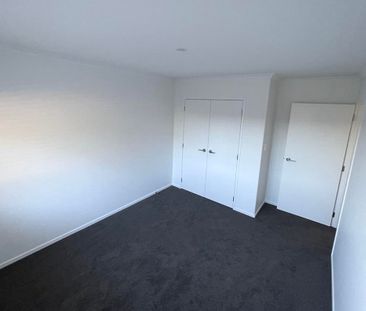 Beautiful Brick & Tile New Build - Photo 6