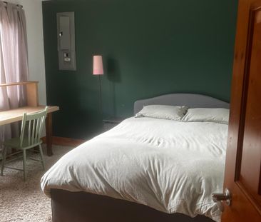 Furnished 4-Bedroom Home on 5 Acres (Powell River) - Photo 6