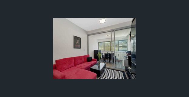 Great One Bedroom, Minutes From The B1 Line - Photo 1