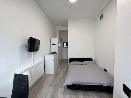 Studio to rent - Photo 2