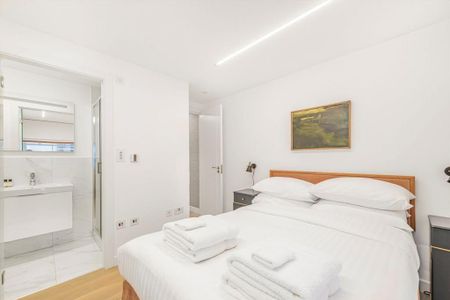 3 bedroom flat to rent - Photo 3