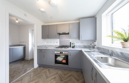 4 bedroom detached house to rent - Photo 5