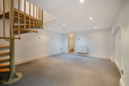 Shillington Old School, 181 Este Road, London, SW11 - Photo 2