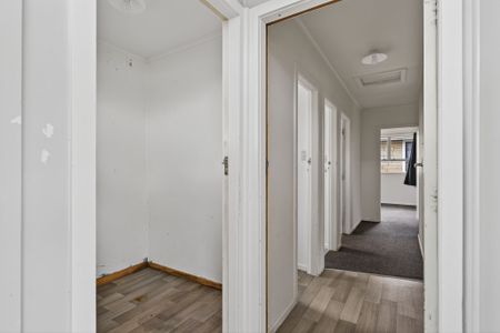 Spacious & Sunny Home in Outer Kaiti - Photo 4
