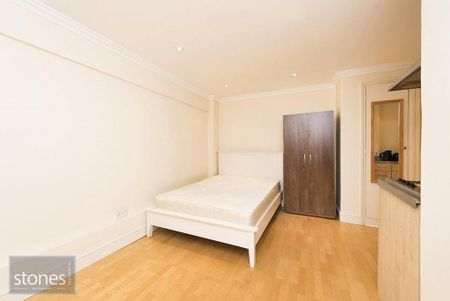 Studio to rent - Photo 2