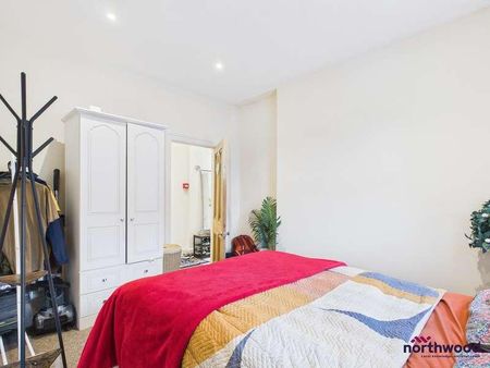 Hurst Road, Upperton, Eastbourne, BN21 - Photo 3